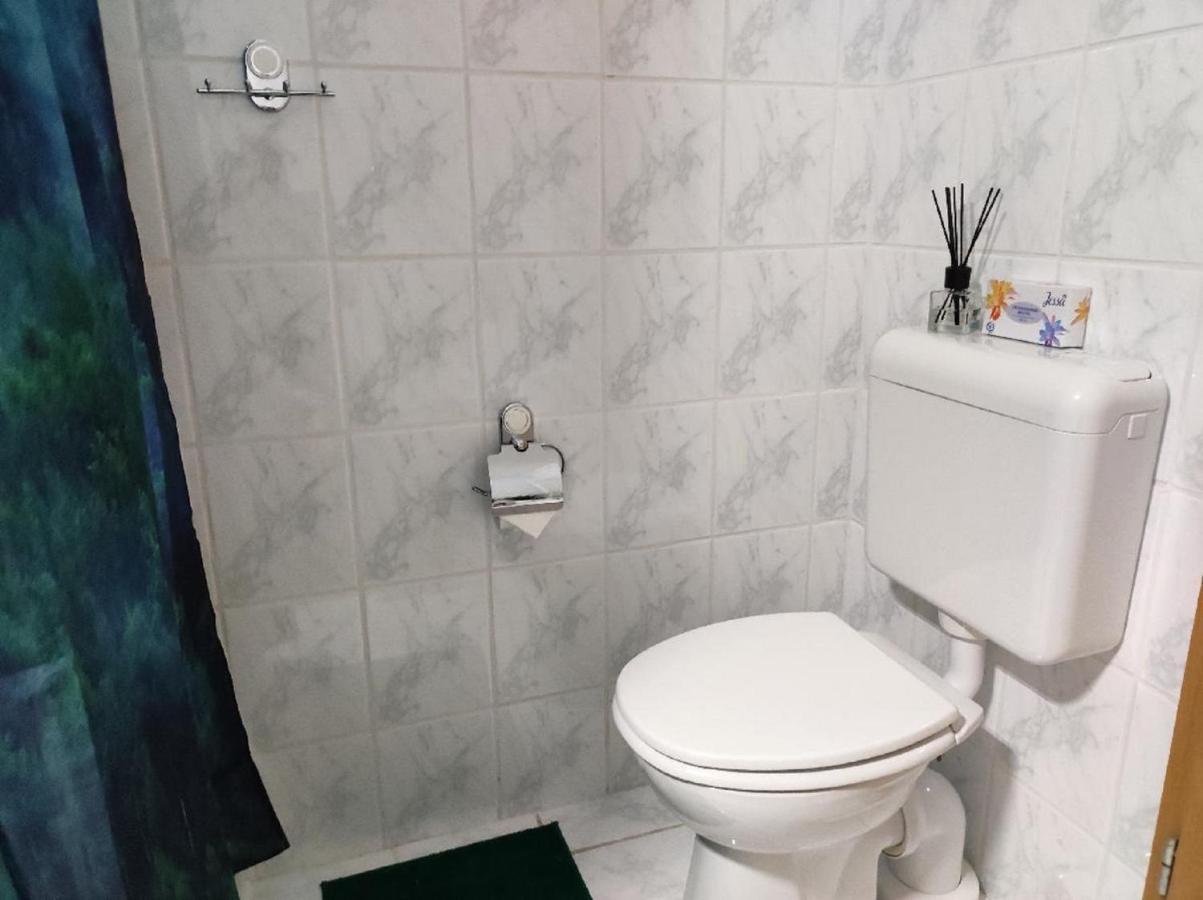 Ferienwohnung Schaefer Mit Direktem Zugang Zum Garten Windberg Екстериор снимка